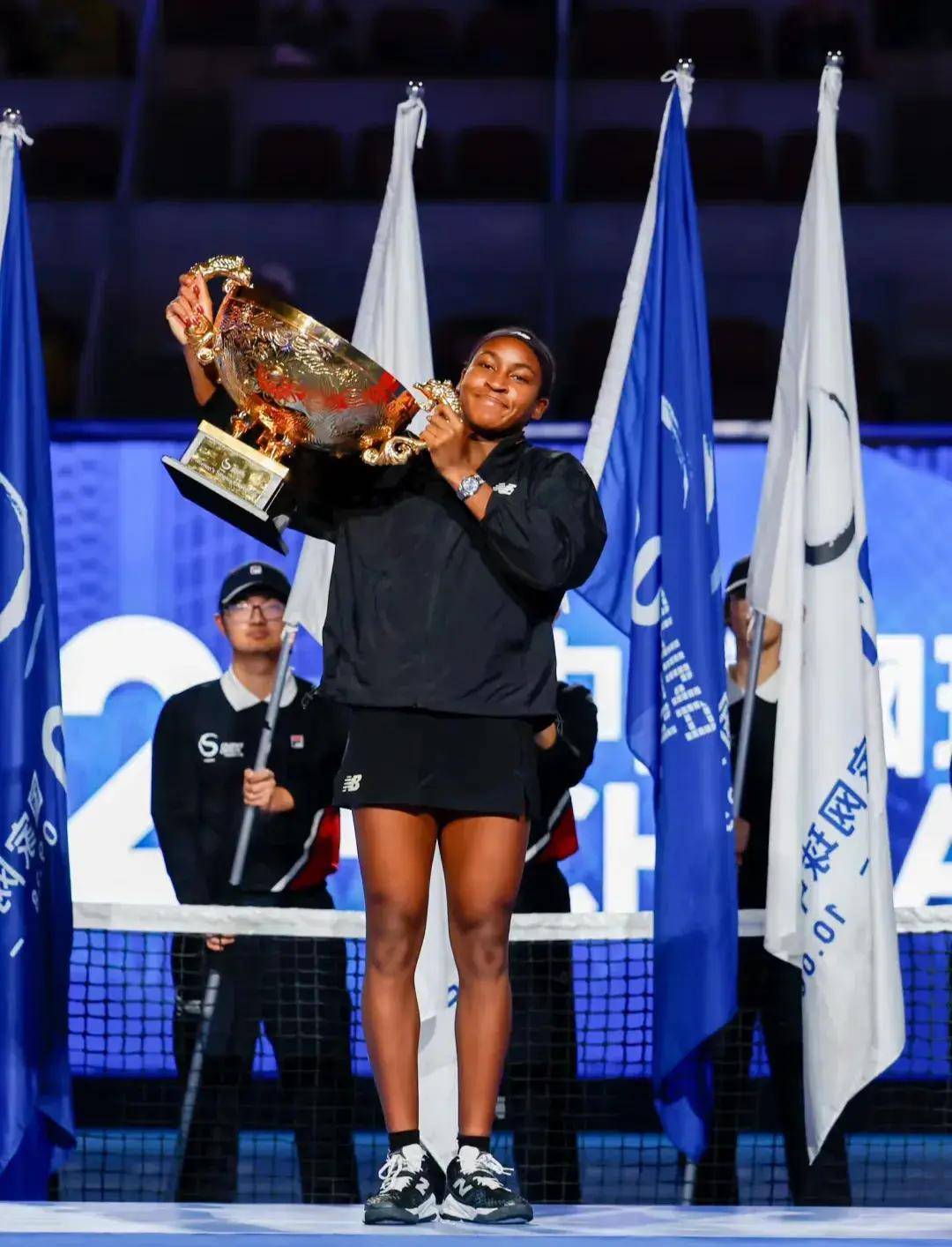 年对阵布鲁 年对阵布鲁